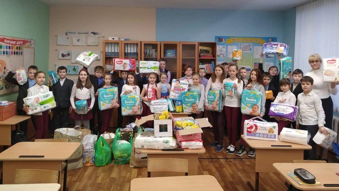 Ученики из Нижнего Новгорода приняли участие в акции по сбору средств гигиены для детей-отказников