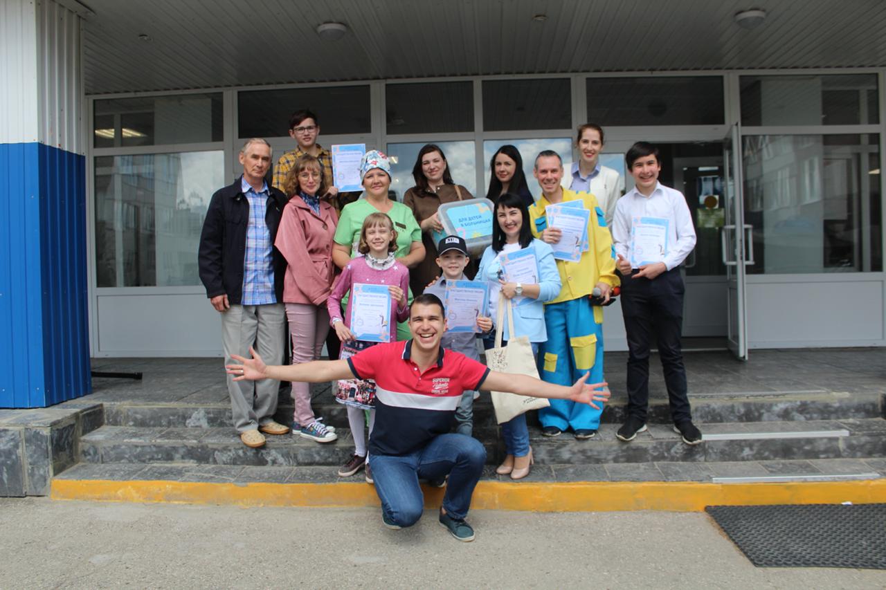В Ульяновске волонтеры устроили праздник для детей в больницах