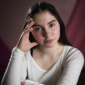 Арина Перлова