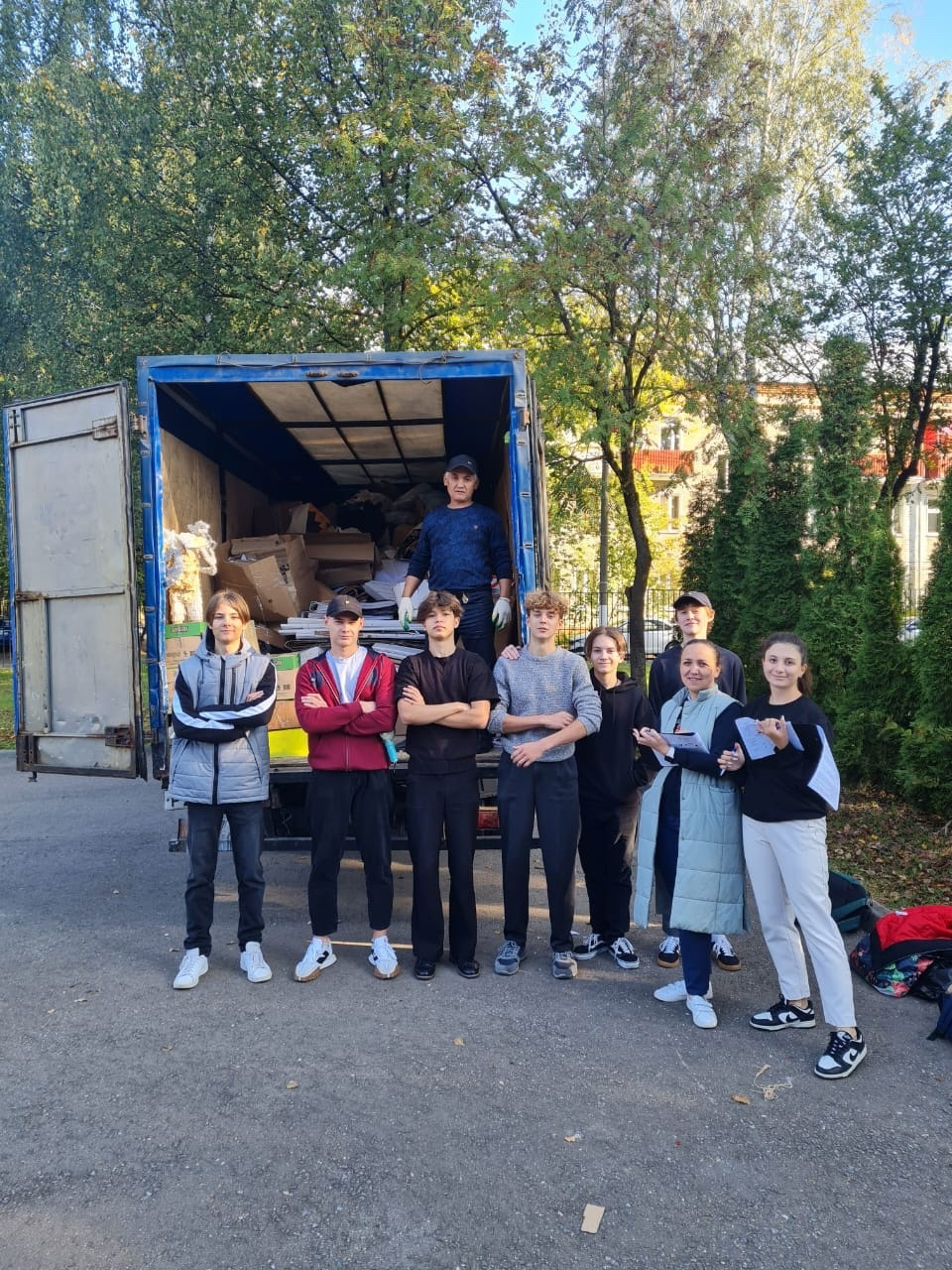 Ученики московской школы приняли участие в акции «Бумага добра»