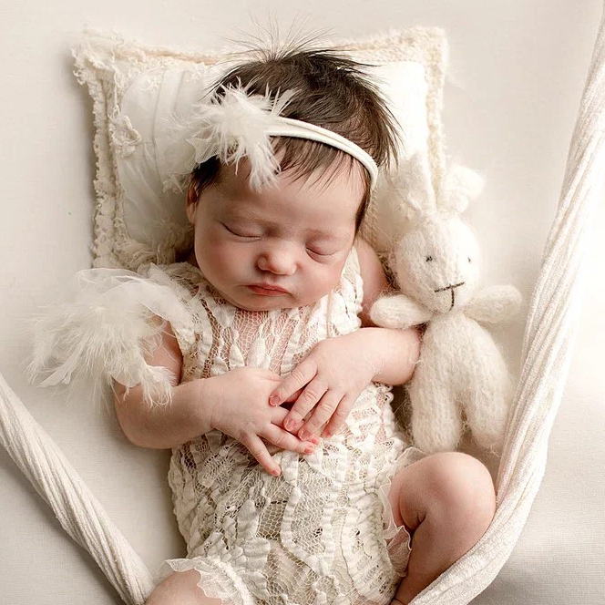 Арина Громова