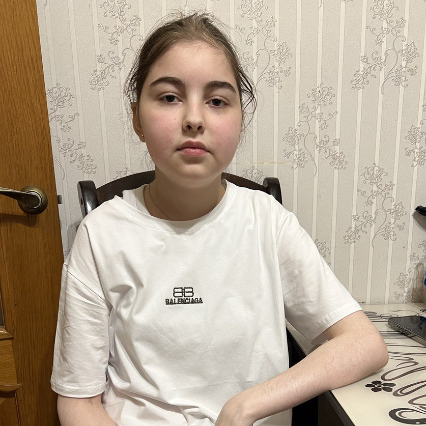 Амина Устарханова