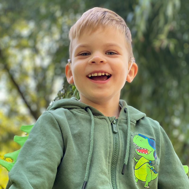 Максим Зотов