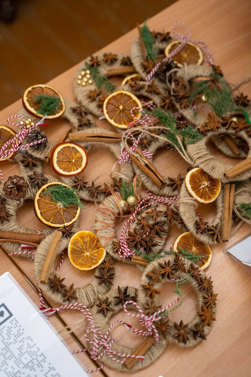 Ученики московской школы N1392 им. Рябинкина провели благотворительную ярмарку и помогли подопечному фонда