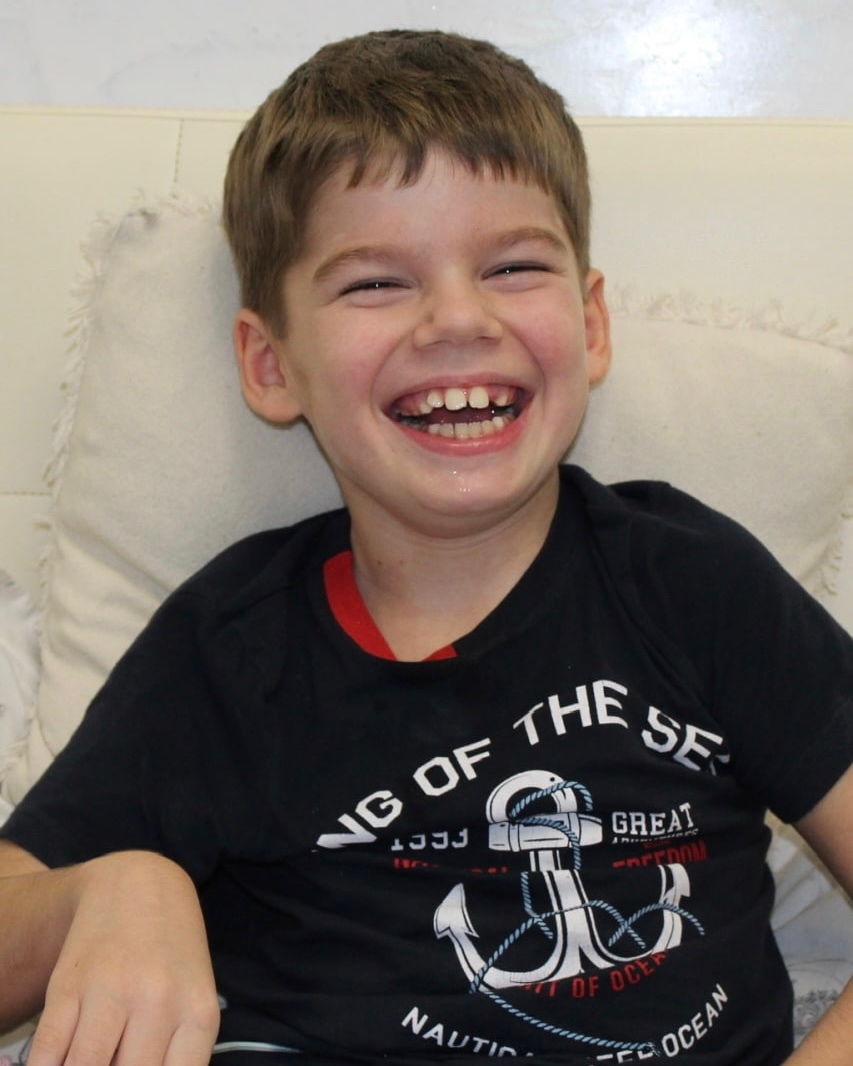 Гости ресторанов BAHROMA помогают подопечным клуба добряков