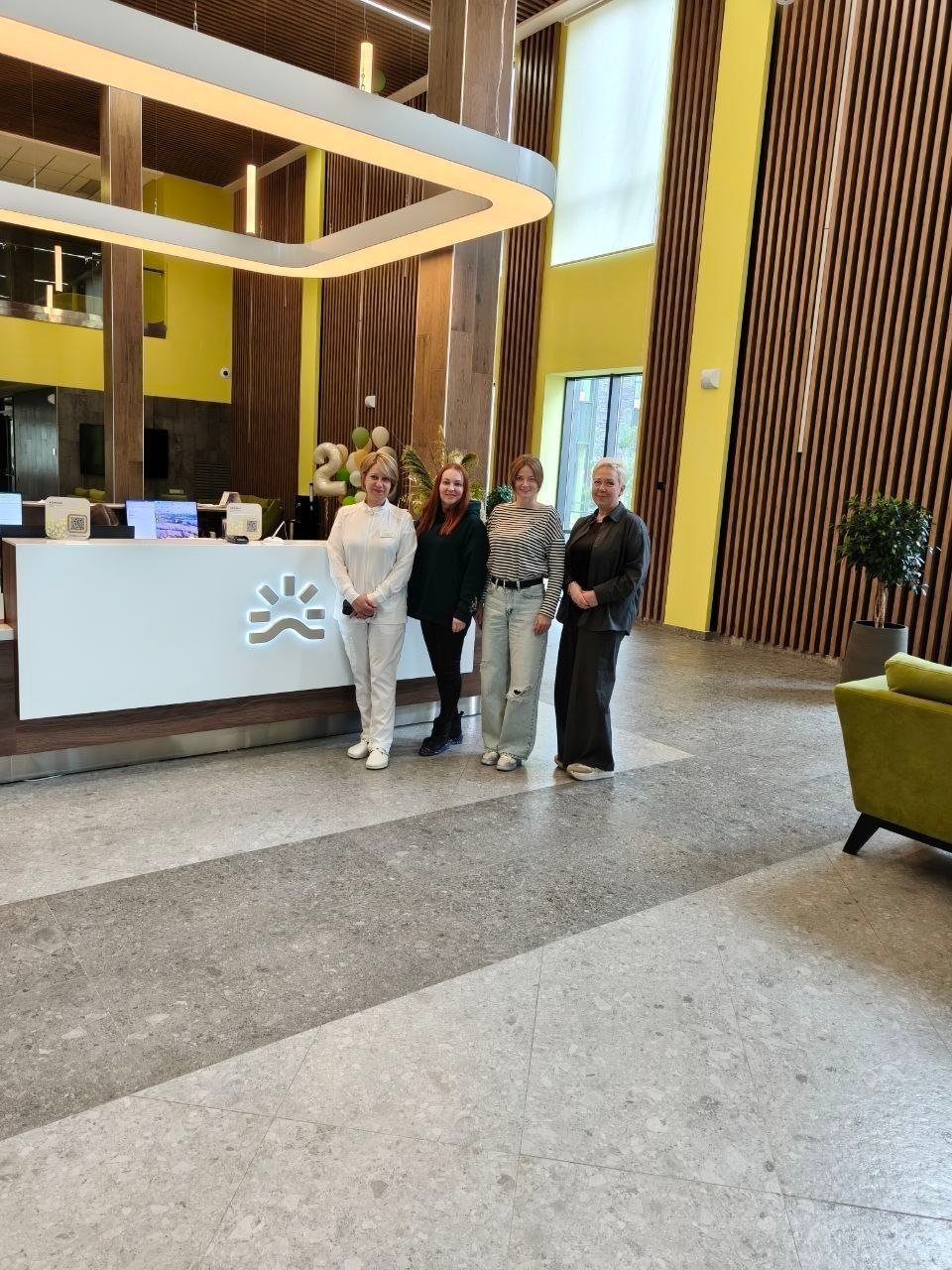 Клуб добряков знакомится с новыми возможностями реабилитации в центре «Холмы»